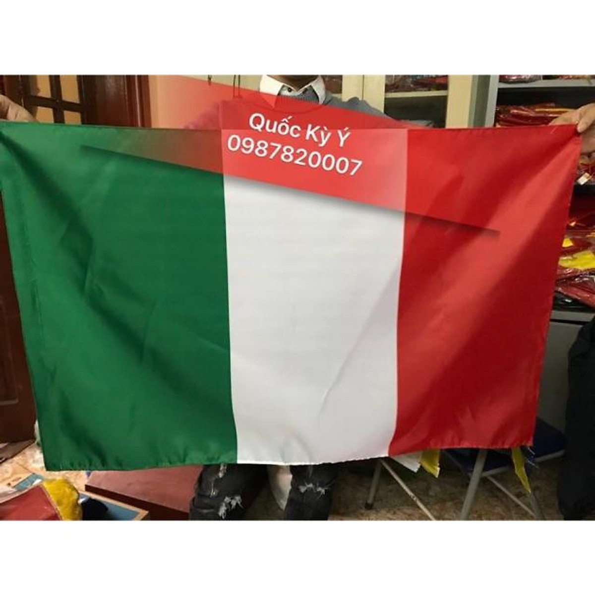 Mua Cờ quốc kỳ Ý 80x120cm tại In thêu may cờ Hoàng Gia quốc kỳ Ý
Bạn đang tìm kiếm một cờ quốc kỳ Ý 80x120cm tốt và chất lượng? Hãy đến với Hoàng Gia, nơi cung cấp các sản phẩm in, thêu và may cờ chất lượng hàng đầu. Hãy mang về cờ của Ý và trưng bày trong ngôi nhà của bạn, tôn lên sự đẹp mắt và tình yêu đối với quốc gia của bạn.