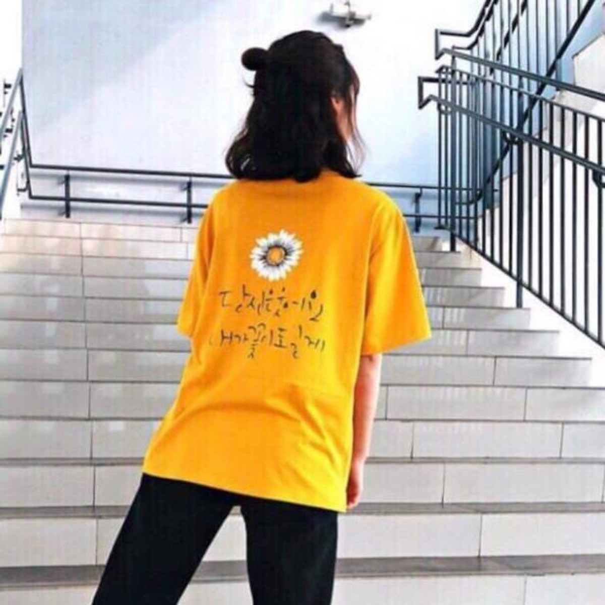 Quần áo giá sưởng Áo vàng hoa cúc THK828