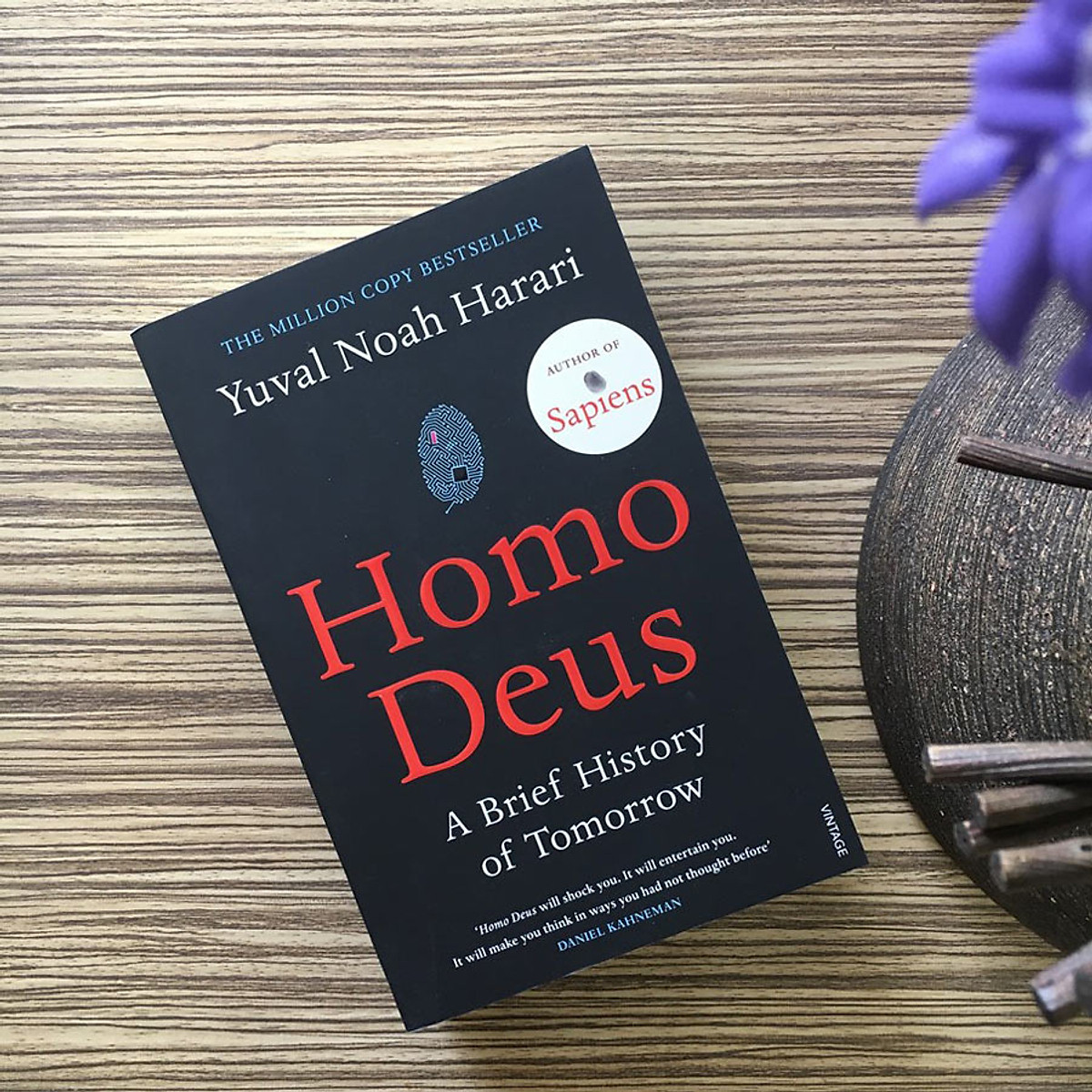 Homo Deus: A Brief History Of Tomorrow (Khổ nhỏ)