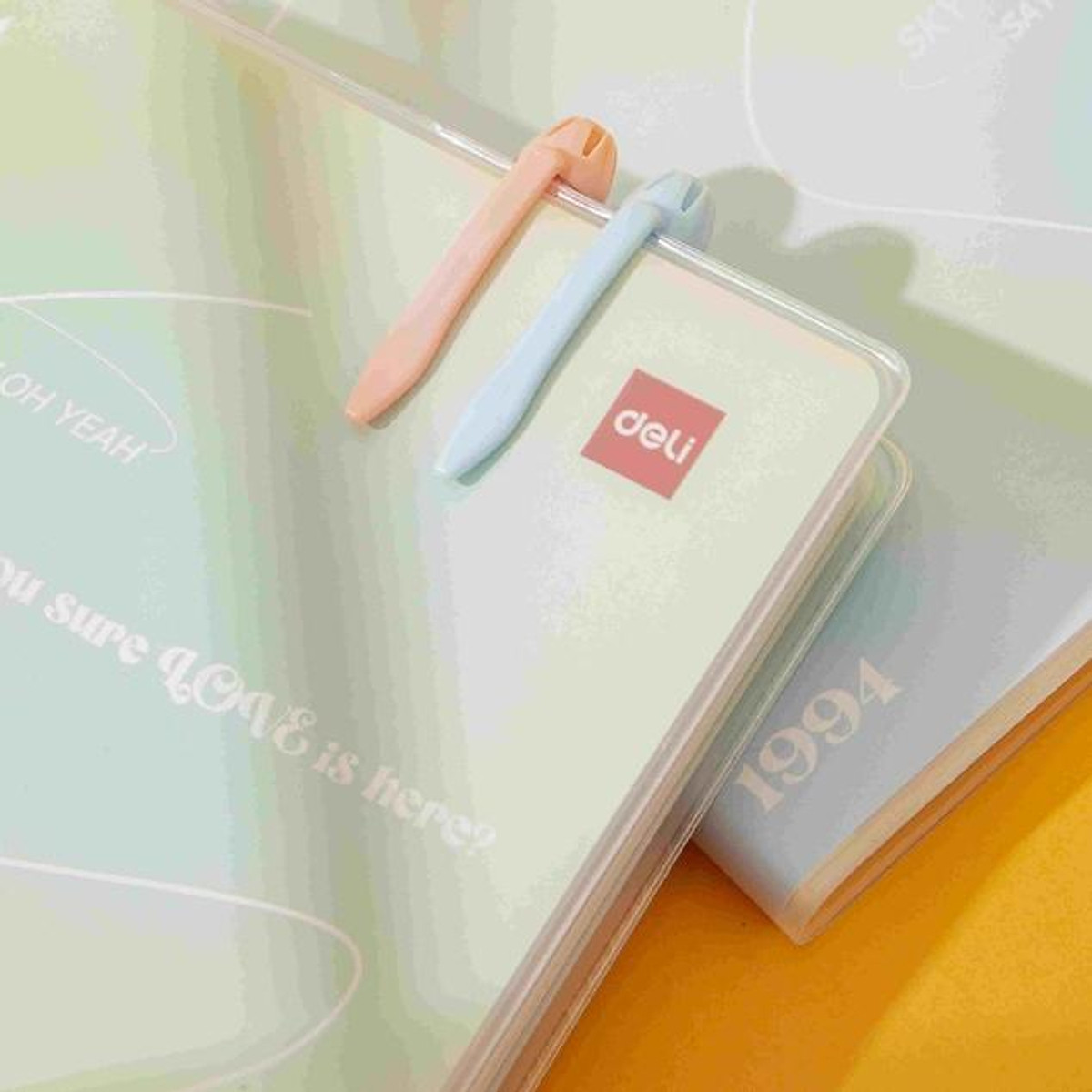 Sổ Ghi Chép Văn Phòng Bìa Nhựa Chống Nước Màu Pastel Deli - Phù Hợp Làm Sổ Kế Hoạch Planner, Nhật Kí, Tập Vở Ghi Chép Bullet Journal - EN154