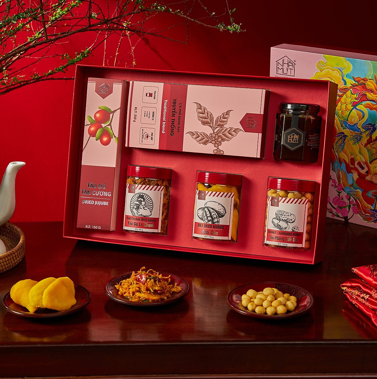 Mua SET QUÀ TẶNG, HỘP QUÀ TẾT, HỘP MỨT TẾT, GIỎ QUÀ TẾT MỪNG XUÂN QUÝ MÃO 2023- SET 6 VỊ BÁNH MỨT CAO CẤP THƯỢNG HẠNG MANG Ý NGHĨA GÓI TRỌN Mua SET QUÀ TẶNG, HỘP QUÀ TẾT, HỘP MỨT TẾT, GIỎ QUÀ TẾT MỪNG XUÂN QUÝ MÃO 2023- SET 6 VỊ BÁNH MỨT CAO CẤP THƯỢNG HẠNG MANG Ý NGHĨA GÓI TRỌN