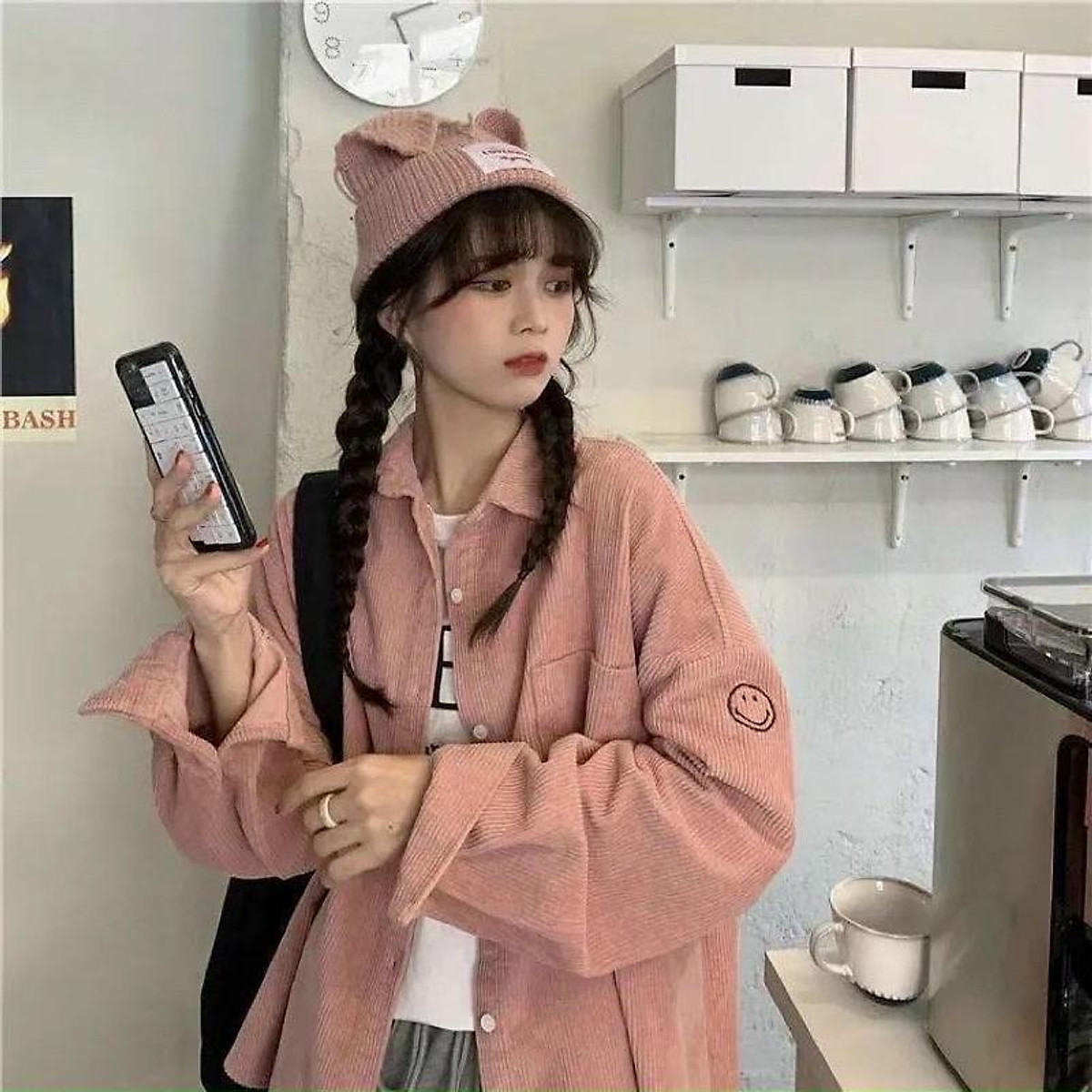 Áo Khoác Sơmi Nhung Tăm Form Rộng Unisex Siêu Dễ Thương, ÁO KHOÁC SƠ MI NHUNG GÂN Y HÌNH FORM RỘNG UNISEX NAM NỮ COUPLE ĐỀU MẶC ĐƯỢC, Áo khoác Sơ Mi Áo Khoác Sơmi Nhung Tăm Form Rộng Unisex Siêu Dễ Thương, Áo Khoác Sơ Mi Nhung Gân Y Hình Form Rộng Unisex Nam Nữ Couple Đều Mặc Được, Áo Khoác Sơ Mi