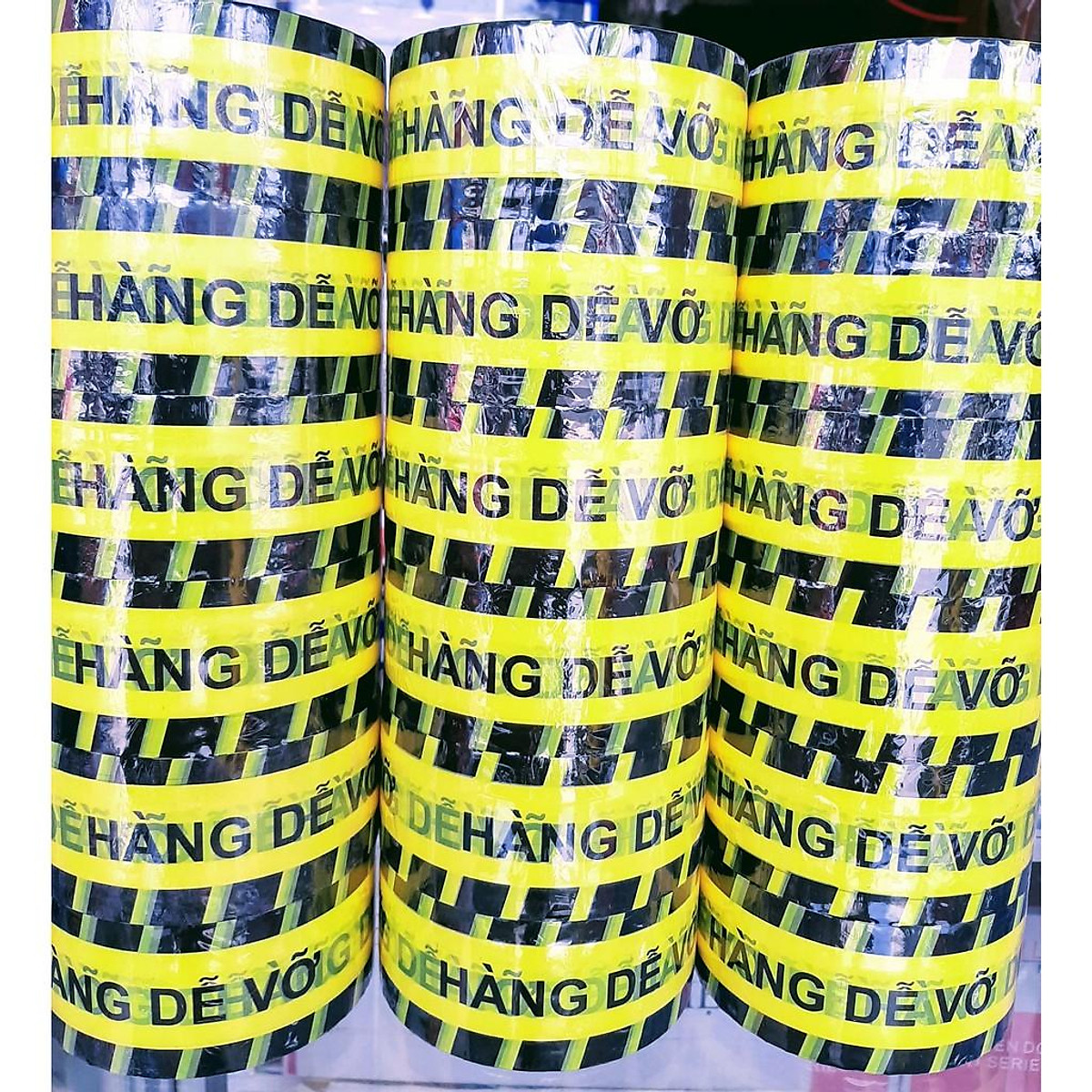 1 CUỘN BĂNG KEO HÀNG DỄ VỠ 100YA (1 CUỘN)