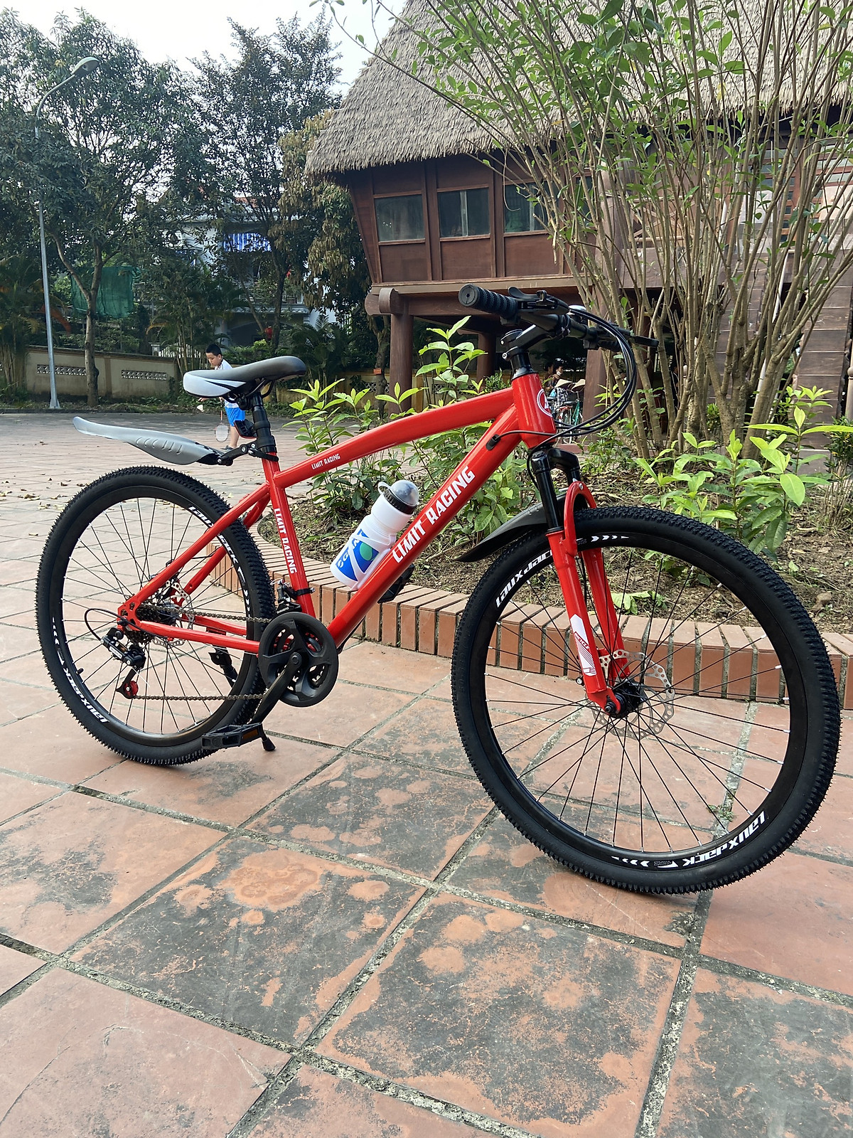 Xe đạp thể thao Limit Racing vành nan, cỡ bánh24 và 26 với 6 màu sắc lựa chọn