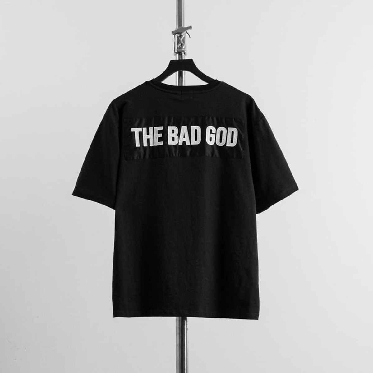 Mua Áo thun tay lỡ The Bad God Signature tee | Tiki