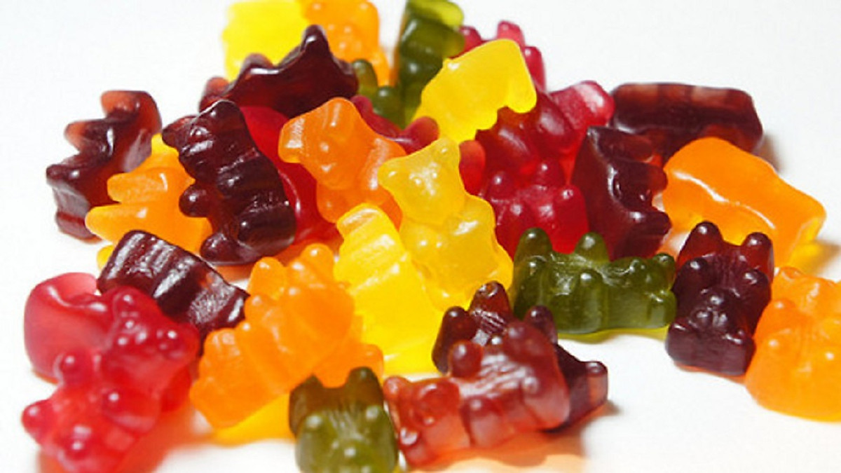 Vitamin tổng hợp cho trẻ L'il Critters Gummy Vites Daily Mỹ chứa vitamin và khoáng chất hỗ trợ miễn dịch, mắt, chống oxy hóa và tăng sức khỏe tổng thể - QuaTangMe Extaste