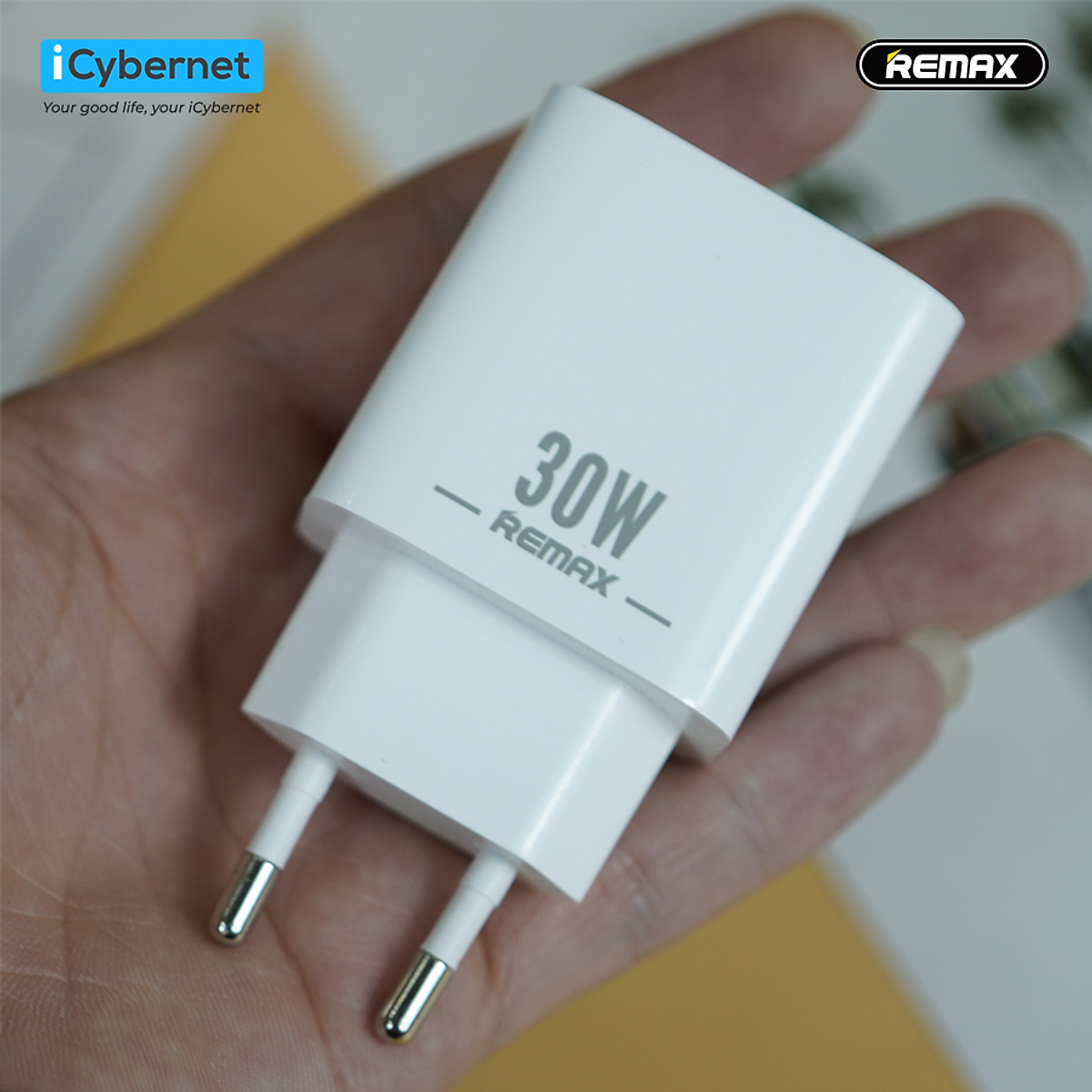 Củ sạc nhanh 30W Remax RP-U82 chuẩn kép QC+PD - Hàng chính hãng