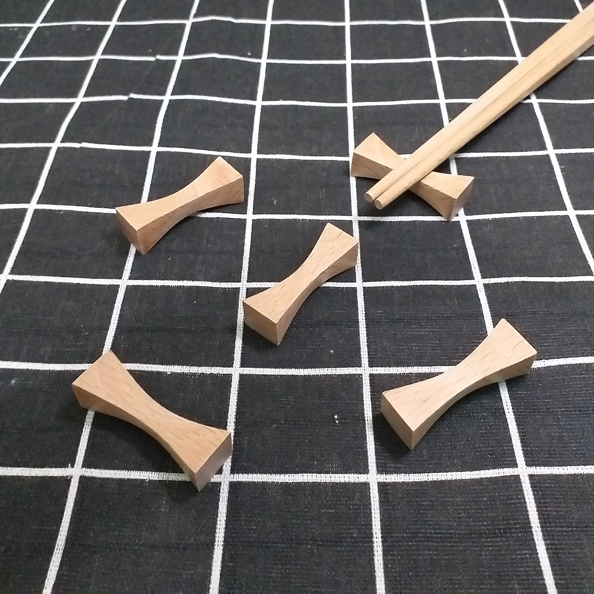 Bộ 5 gác đũa gỗ BEECH hình Nơ 4,5cm - Tiện dụng và sang trọng trên