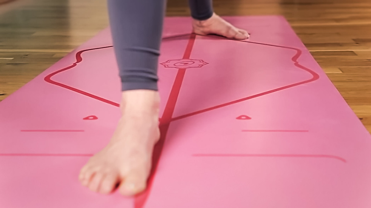 Thảm Tập Yoga Định Tuyến Da PU Cao Cấp Chính Hãng dododios + Túi Đựng Thảm Tập Yoga + Dây Buộc Thảm Yoga Định Tuyến