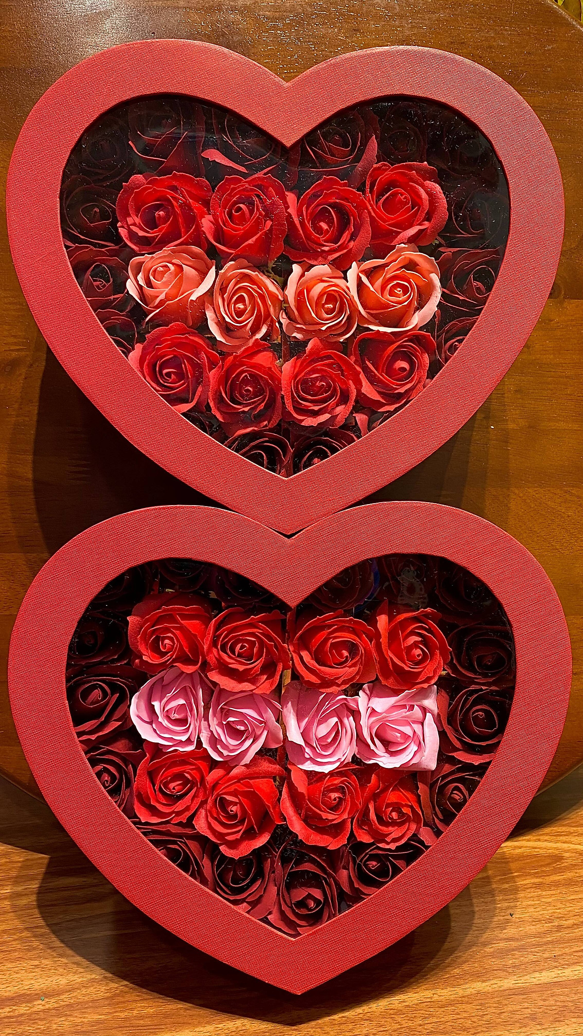 Quà Tặng - Hộp tim 28 Hoa Hồng Sáp Thơm & Gấu - Quà tặng cho người yêu, người thân và bạn bè