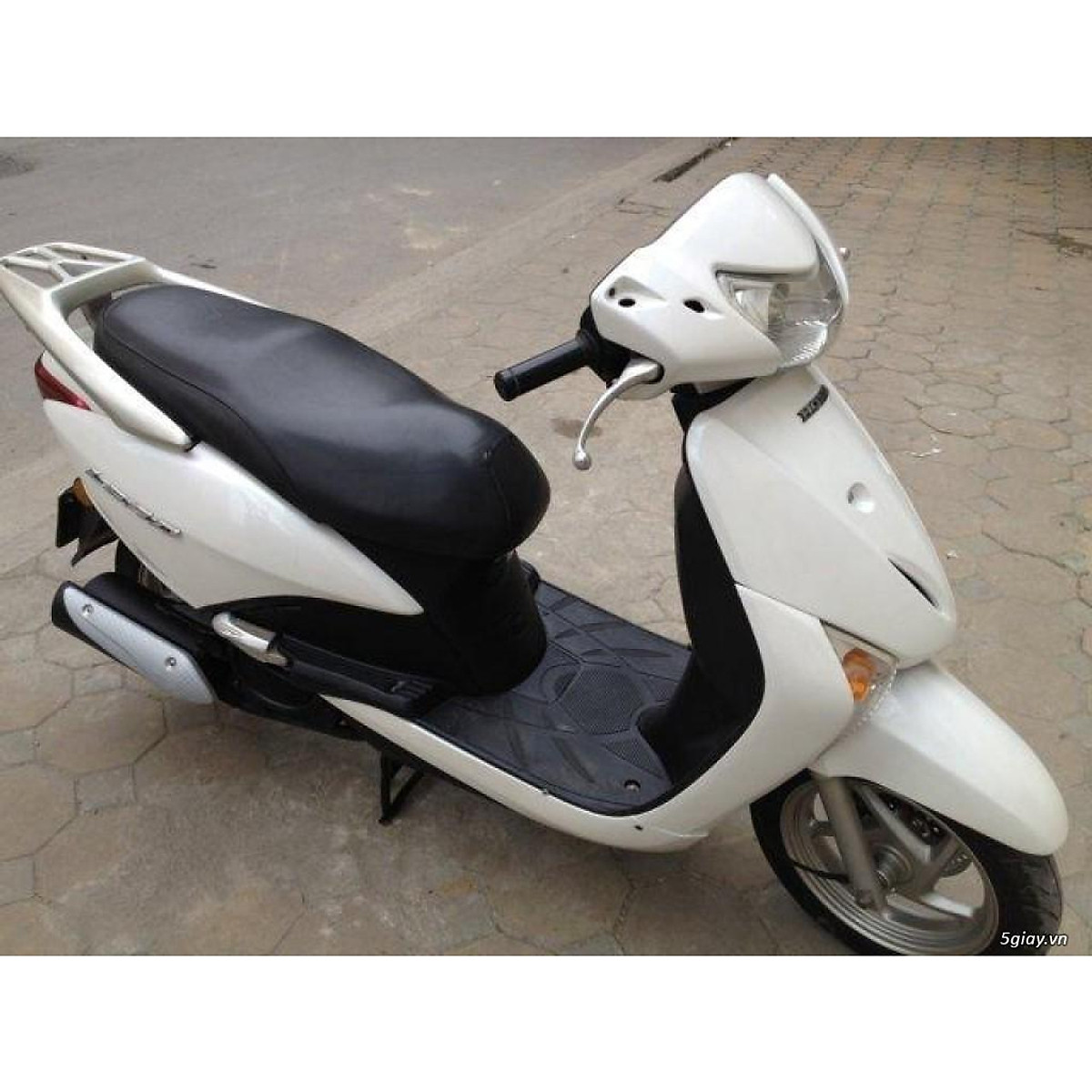 Bảng giá xe Honda SCR mới hiện nay