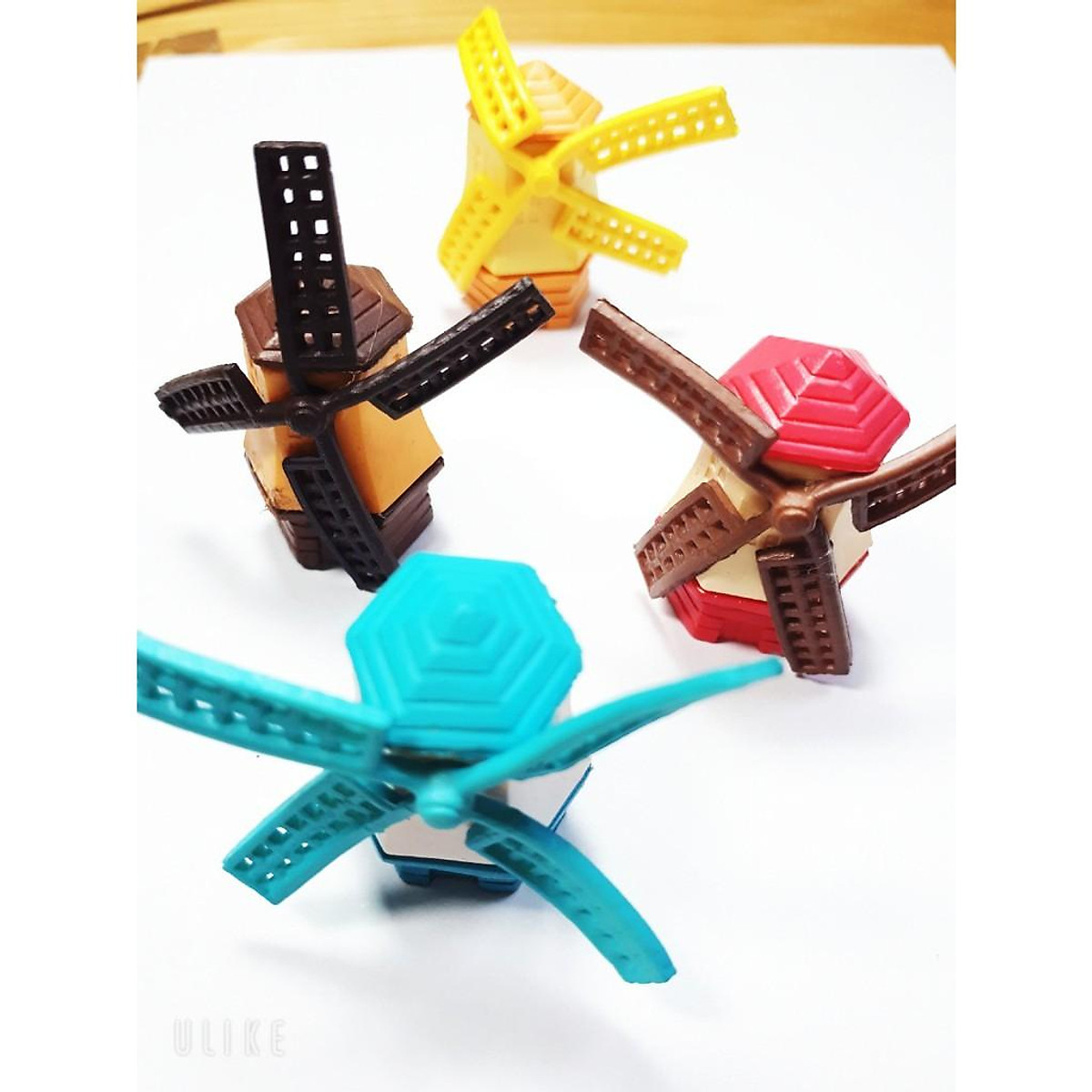 Jibbitz-icon-charm-sticker cài dép sục mẫu CỐI XAY GIÓ
