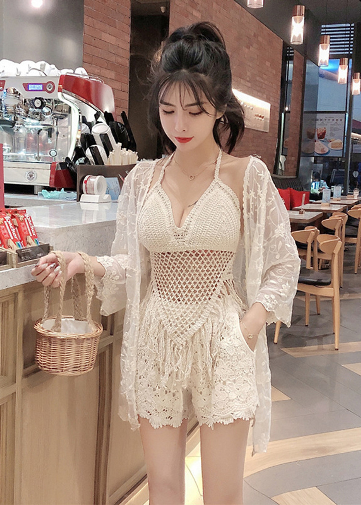 Set bikini len 2 - 3 chi tiết. Áo len móc kín bụng, che khuyết ...