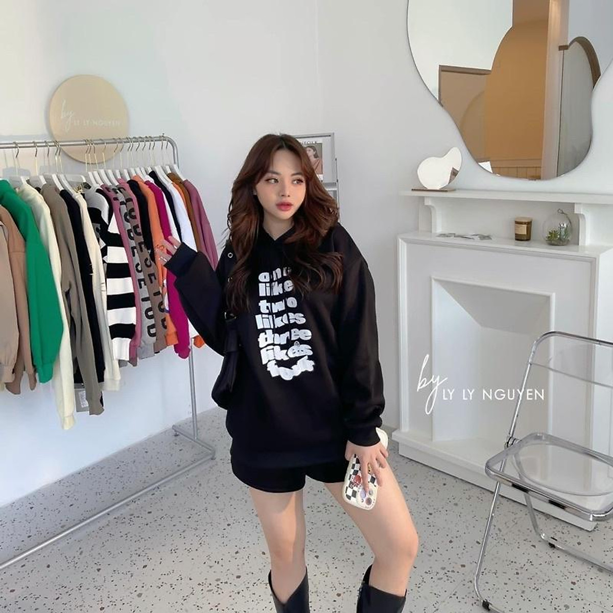 BÁN SỈ ÁO NỈ ĐEN CHỮ TRẮNG