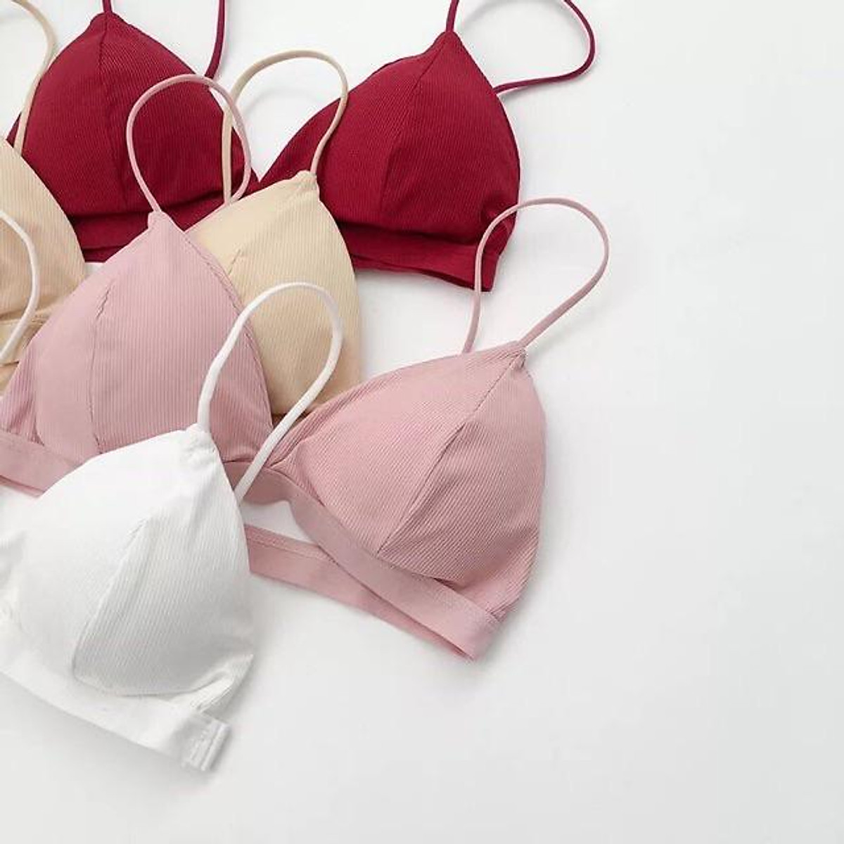 Áo bra đơn giản dễ phối đồ