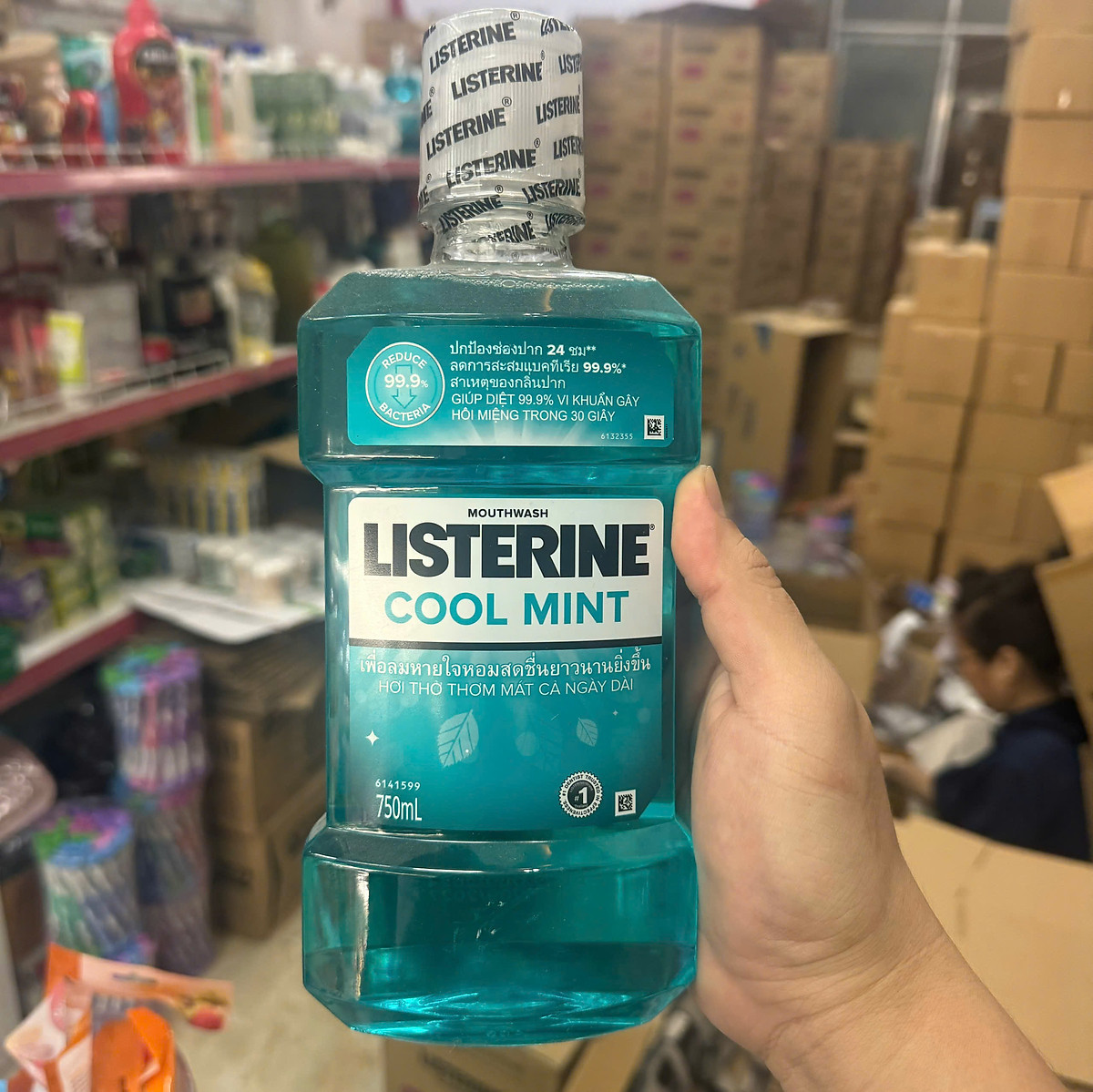 Combo 2 chai nước súc miệng Listerine Cool Mint Hương Bạc Hà 750ml/chai