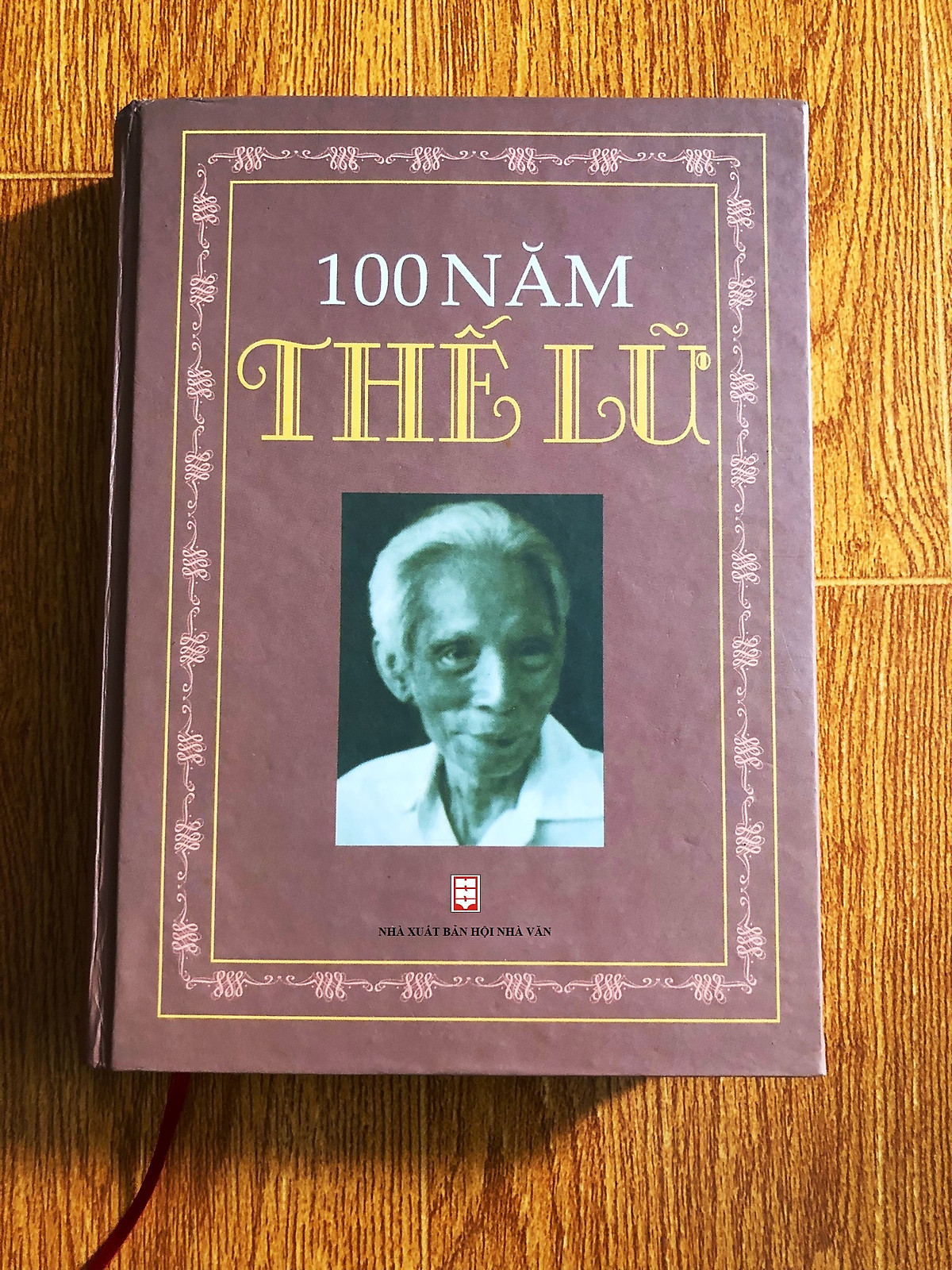 100 Năm Thế Lữ (Ấn Bản Kỷ Niệm) - Sách Bìa Cứng