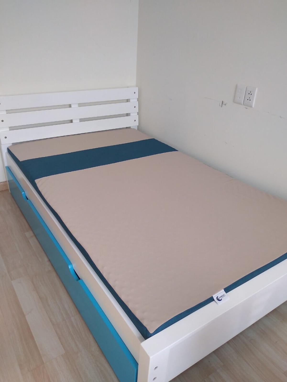 Nệm foam Goodnight Massage bán chạy số 1 Việt Nam 9cm tại Vua Nệm - Cấu trúc lượn sóng duy trì tư thế tự nhiên của cột sống