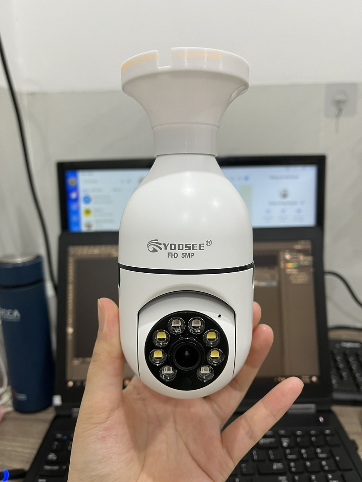 Camera Yoosee bóng đèn thế hệ mới 3.0MP - xoay 360 độ, xem đêm có màu, mẫu mới 2022 - Hàng Nhập Khẩu
