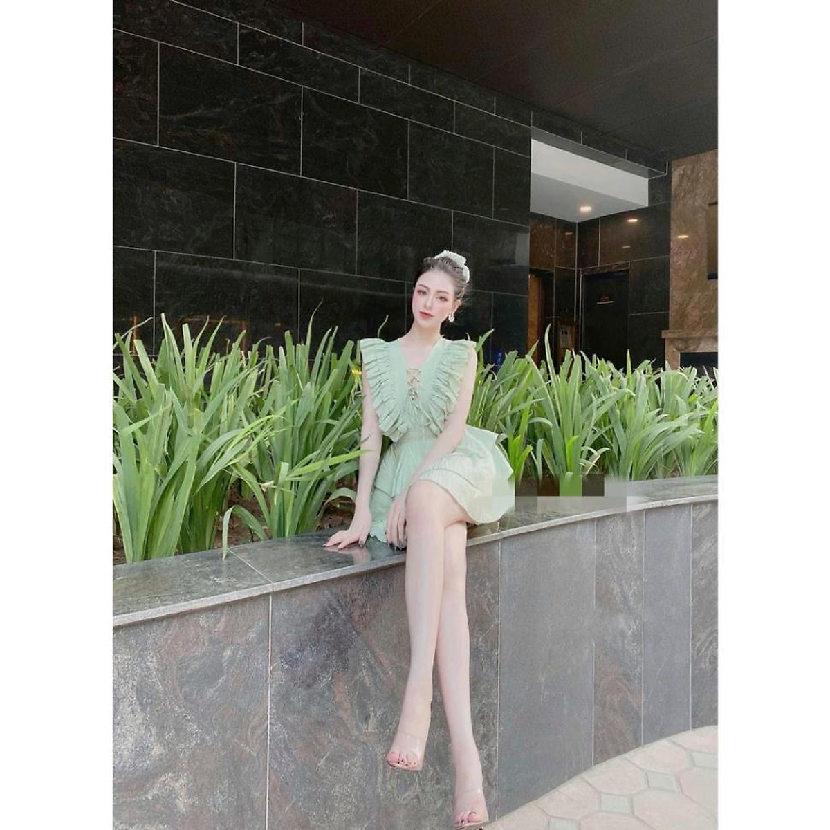 Váy Xoè Ngắn Tay Cánh Tiên- Đầm Dáng Xòe Cổ Xẻ Sâu Có Dây Đan Trước Ngực