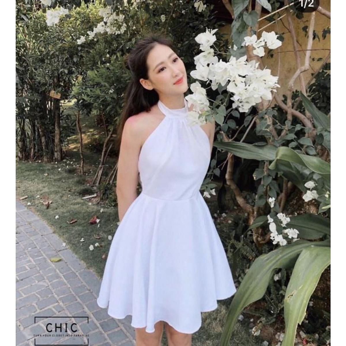 Đầm trắng cổ yếm xòe sang chảnh - Đầm Dáng Xòe