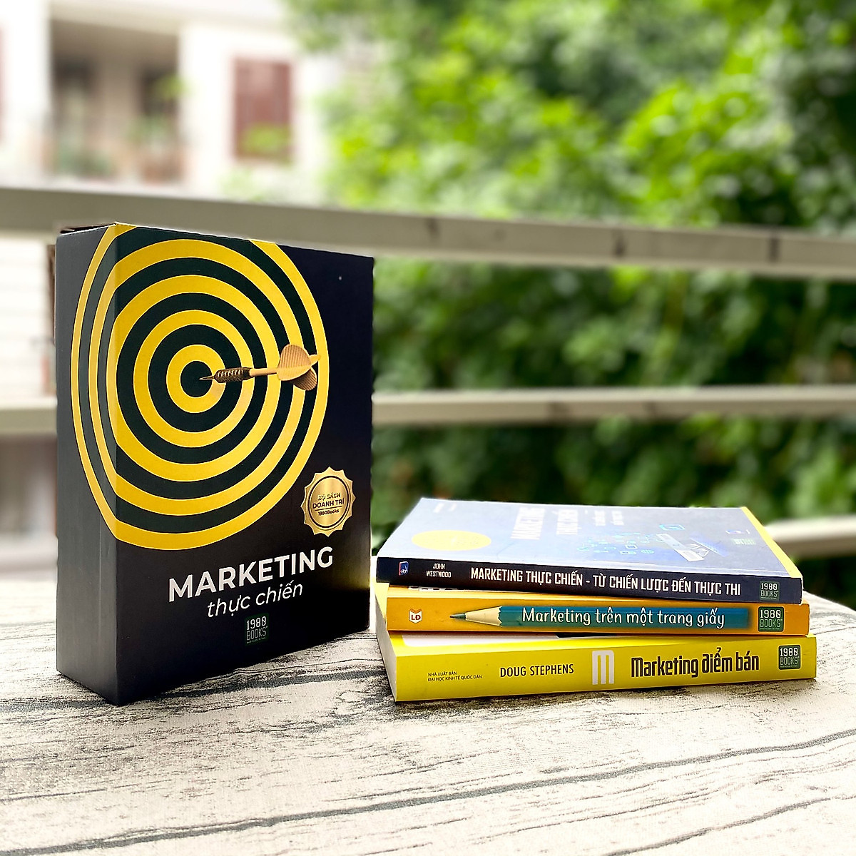 Combo 3 Cuốn Về Marketing Thực Chiến: Marketing Trên 1 Trang Giấy + Marketing Thực Chiến - Từ Chiến Lược Đến Thực Thi + Marketing Điểm Bán Tiếp Thị Bán Lẻ Trong Thời Đại 4.0