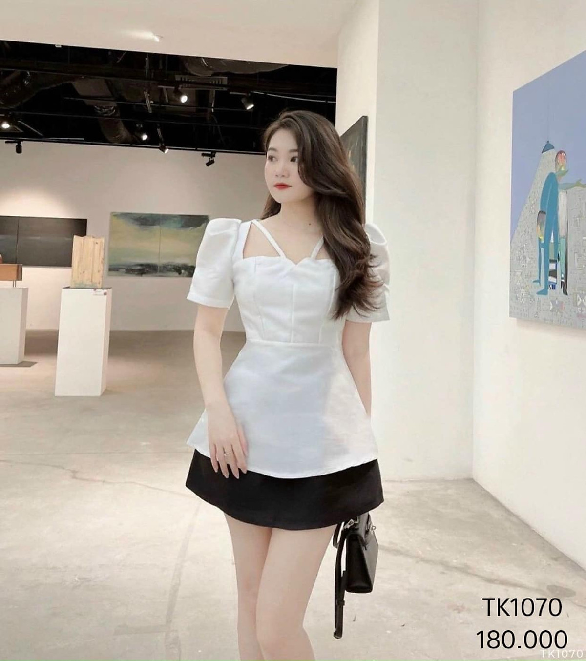 Áo peplum cổ chữ V cách điệu có 2 màu trắng, đen - Áo kiểu Áo Peplum Cổ Chữ V Cách Điệu Có 2 Màu Trắng, Đen - Áo Kiểu