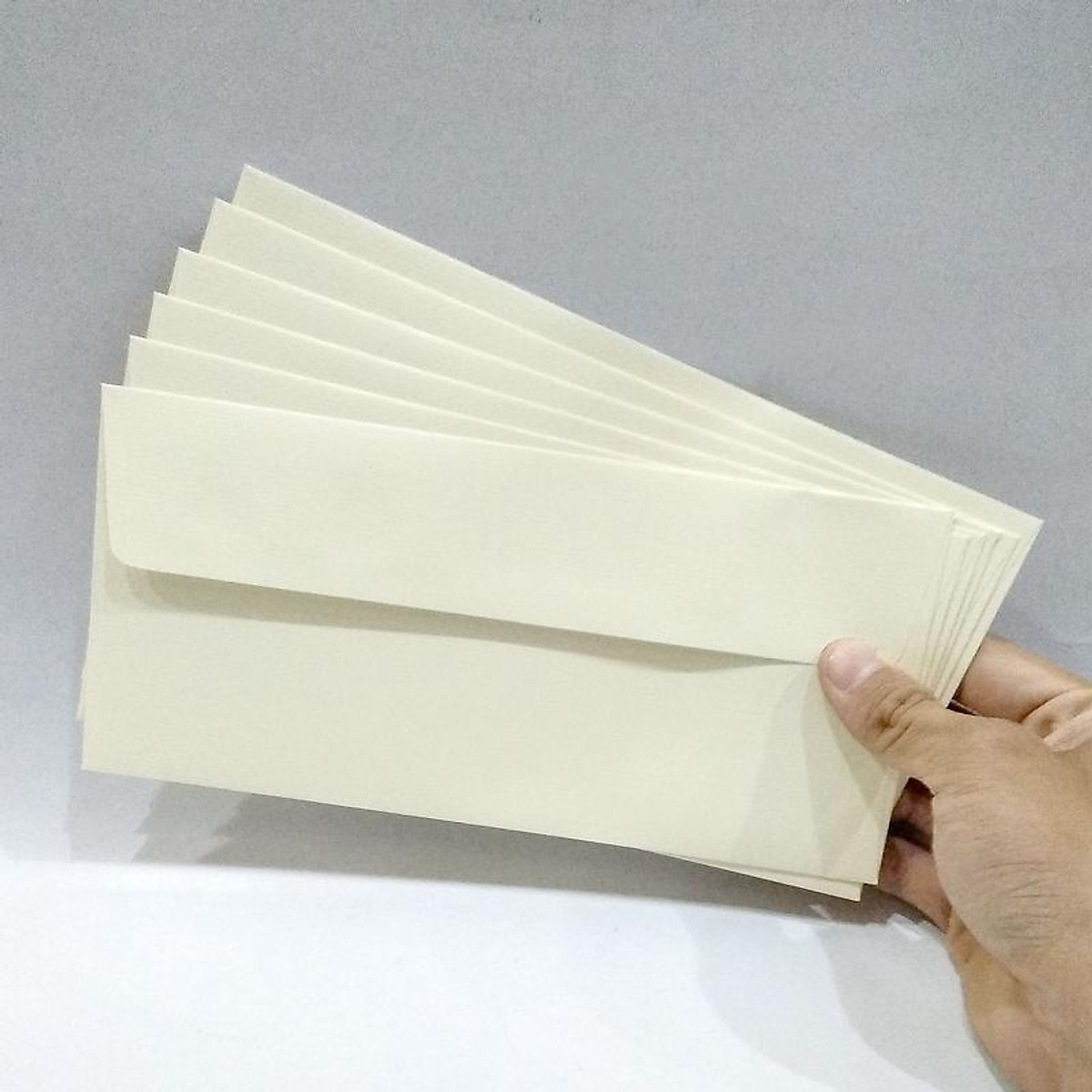 Bao Thư Toppoint Giấy Thơm Có Keo 10.8 x 23.5 cm - Kem (20 Cái/Lốc)