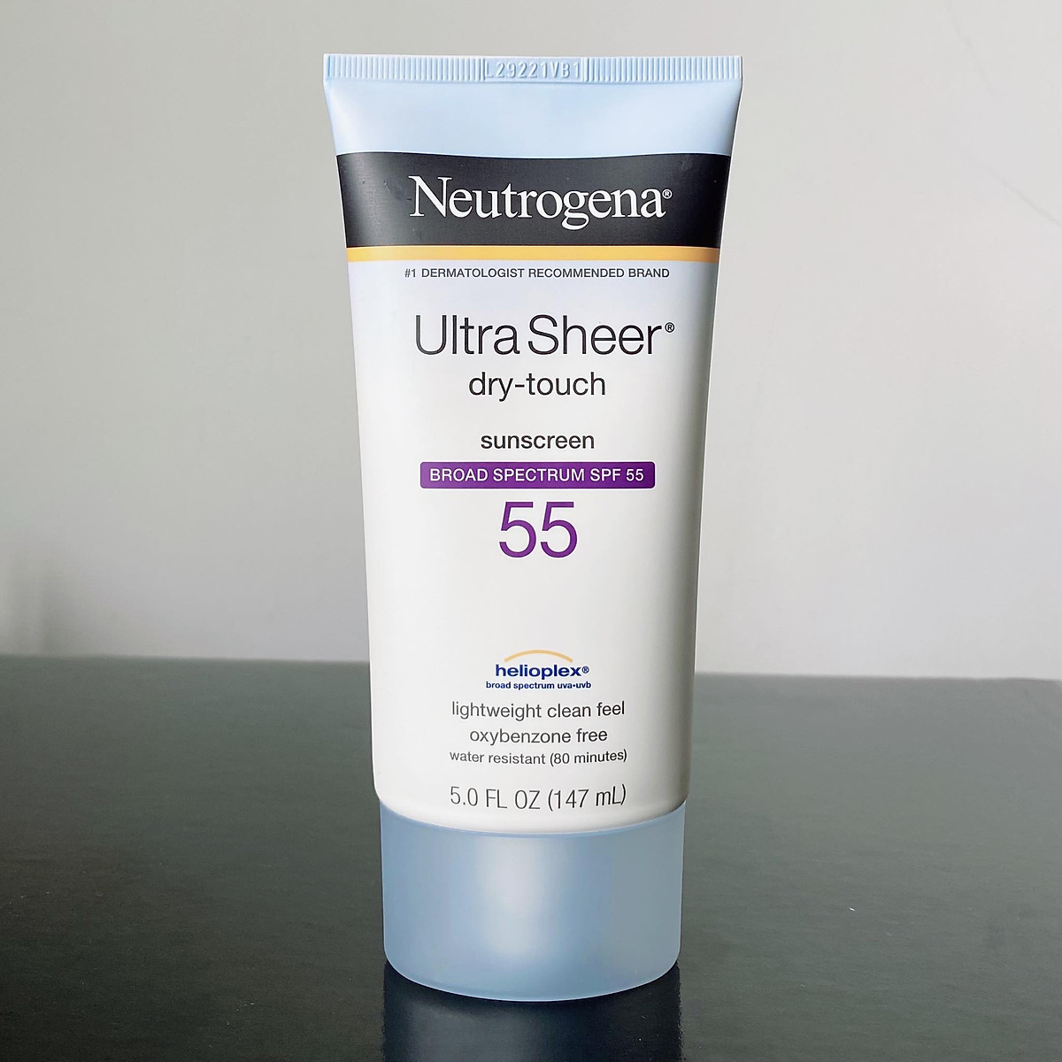 Kem Chống Nắng Neutrogena Ultra Sheer Dry-Touch Sunscreen SPF55 147 ml
