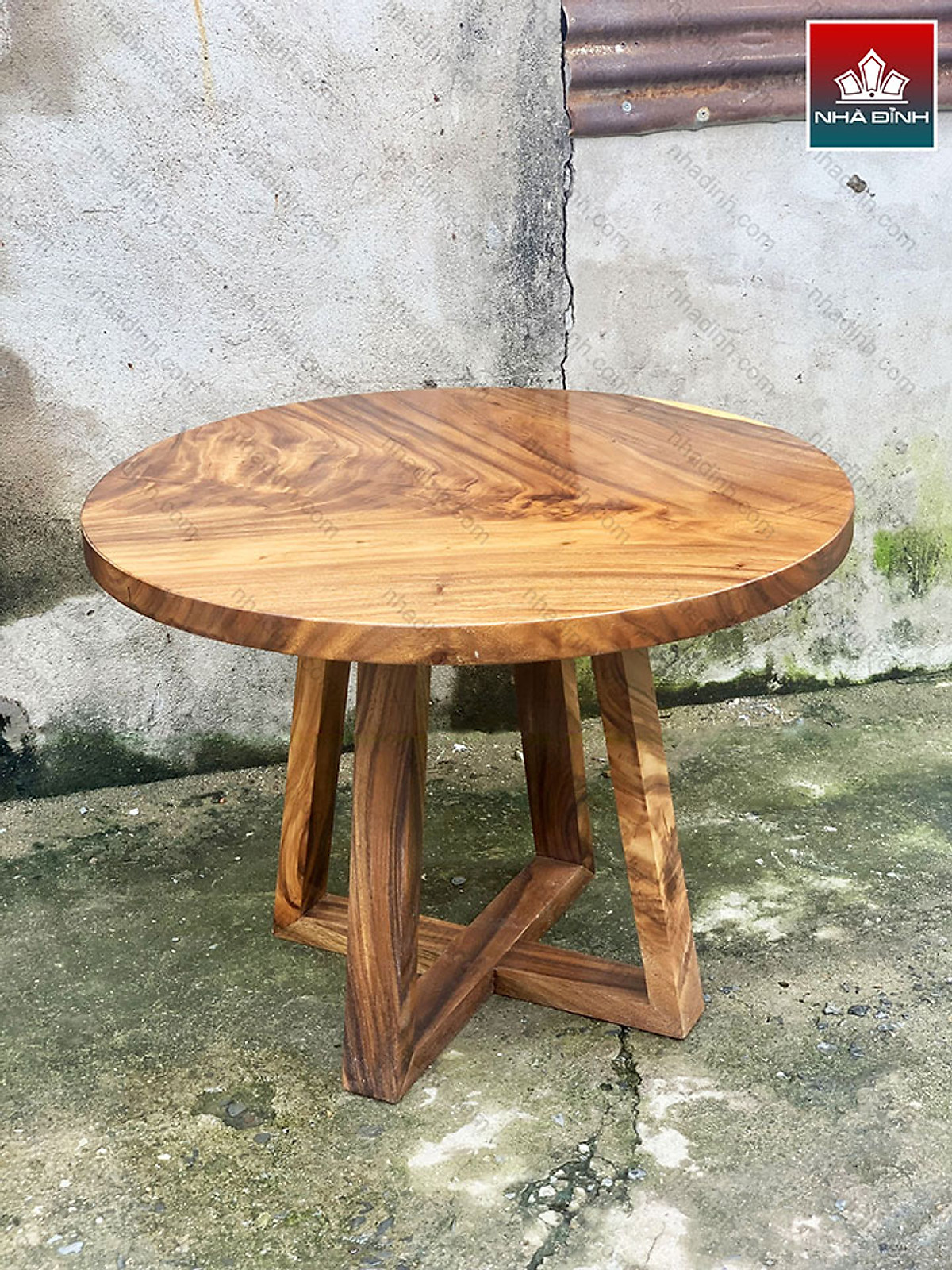 Bộ bàn ghế gỗ tròn liền khối gỗ cẩm mun vân đẹp - Đồ Gỗ Quỳnh Anh