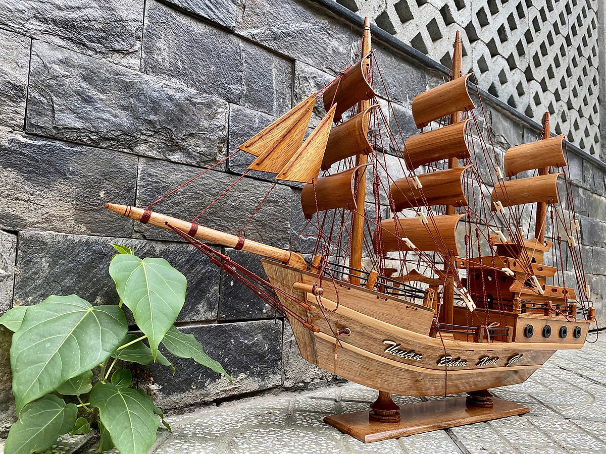 Mua Thuyền buồm gỗ phong thủy thuận buồm xuôi gió dài 75cm, quà ...