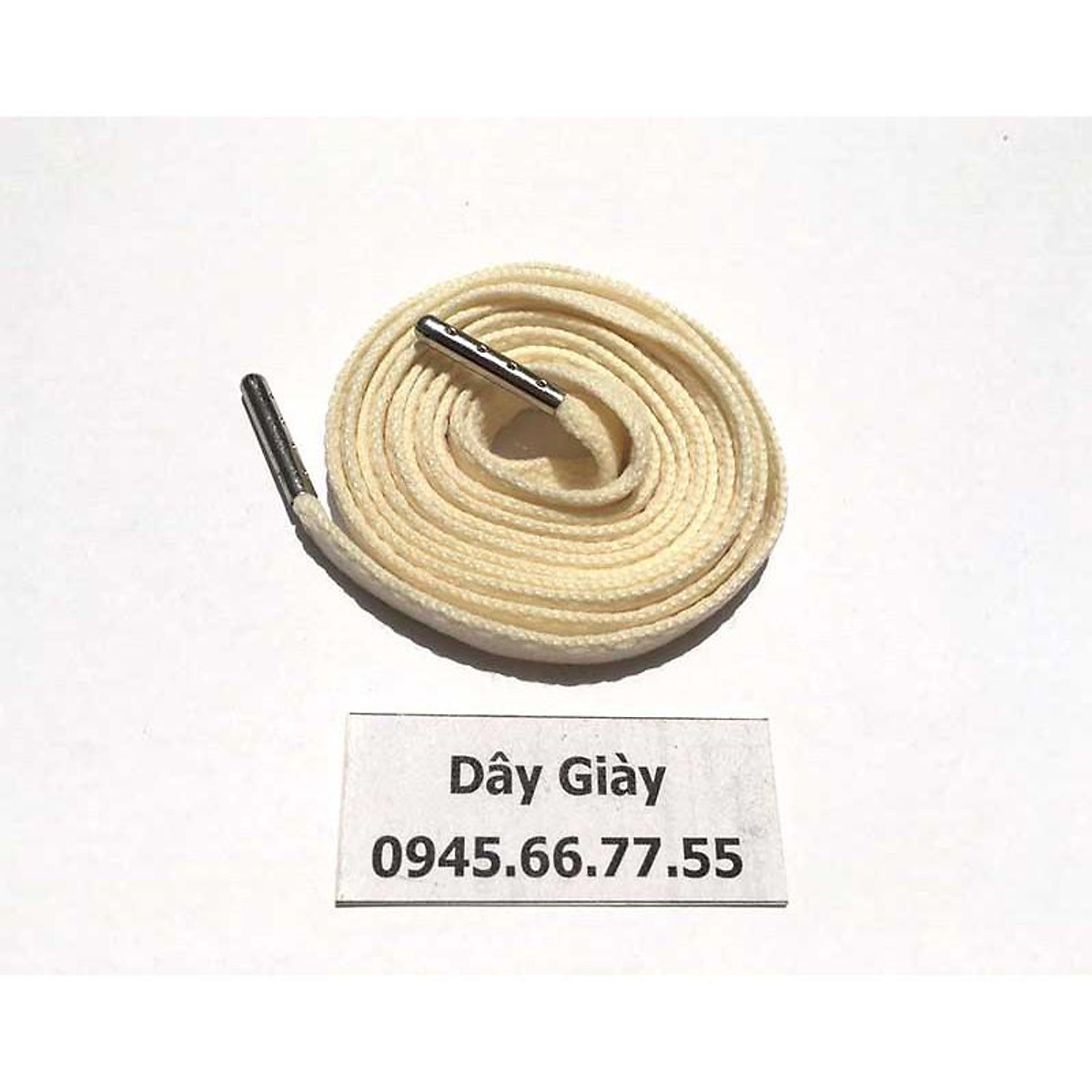 Dây giày màu trắng sữa