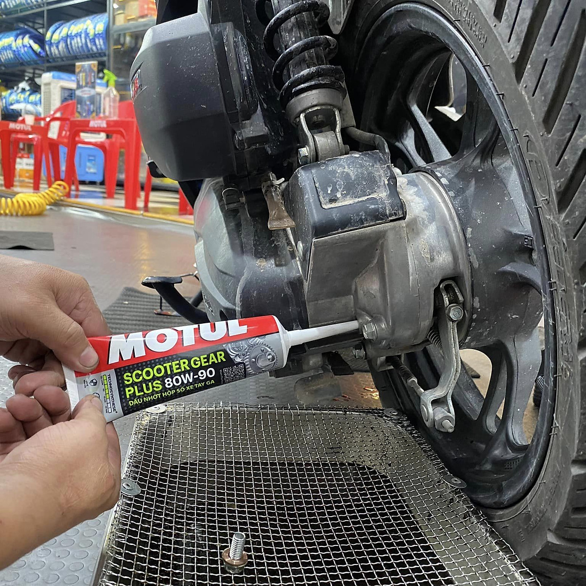 Nhớt Motul Scooter Gear Plus, Nhớt lap (nhớt hộp số) 120ml