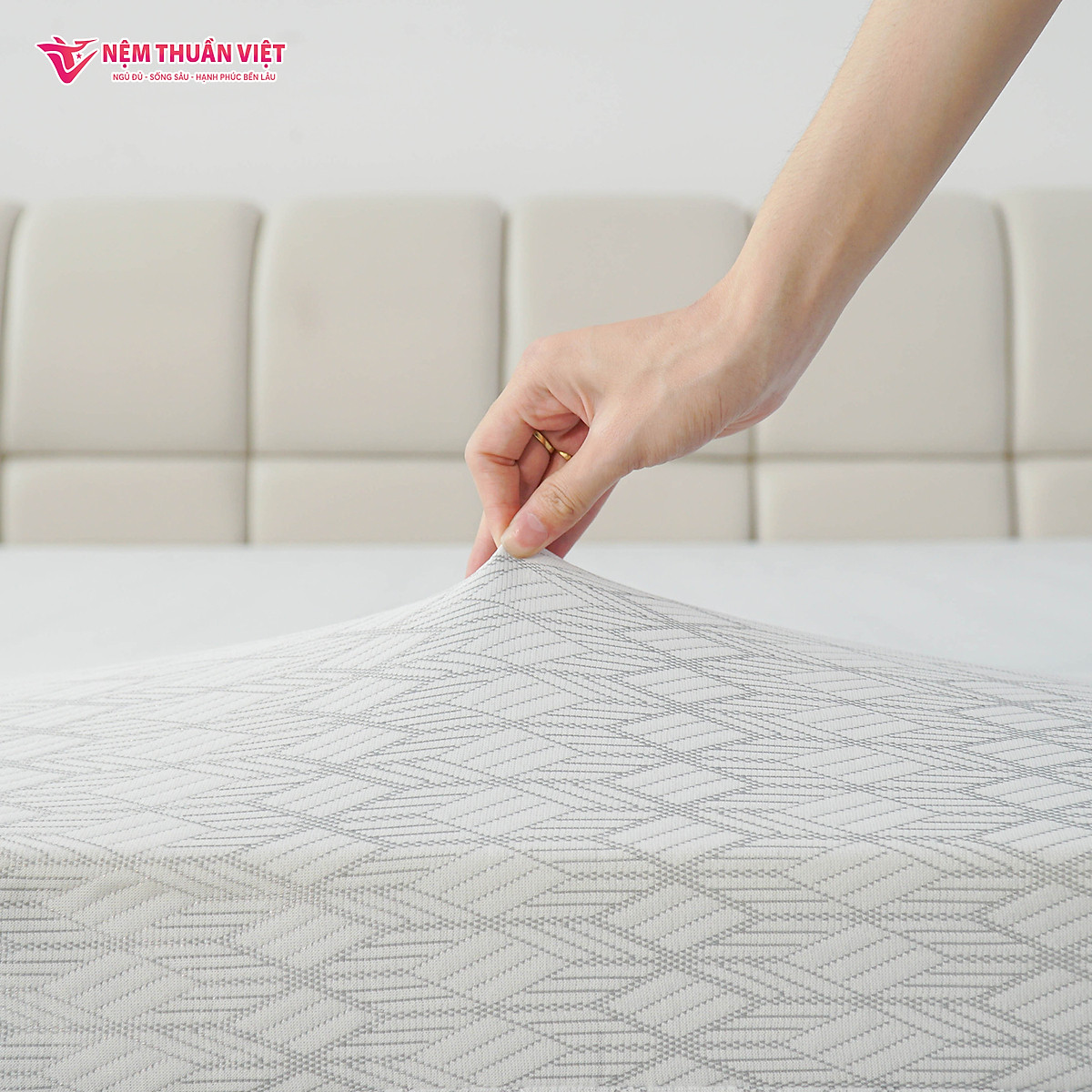 Nệ̣m Foam Premium Thuần Việt - Êm Ái, Thoáng Mát Tối Ưu - Bảo Hành 12 Năm