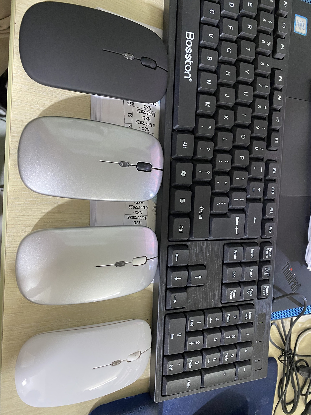 Chuột không dây A2 Pro, chuột máy tính không tạo tiếng ồn, sạc được pin, hiệu ứng đèn Led RGB- Hàng nhập khẩu