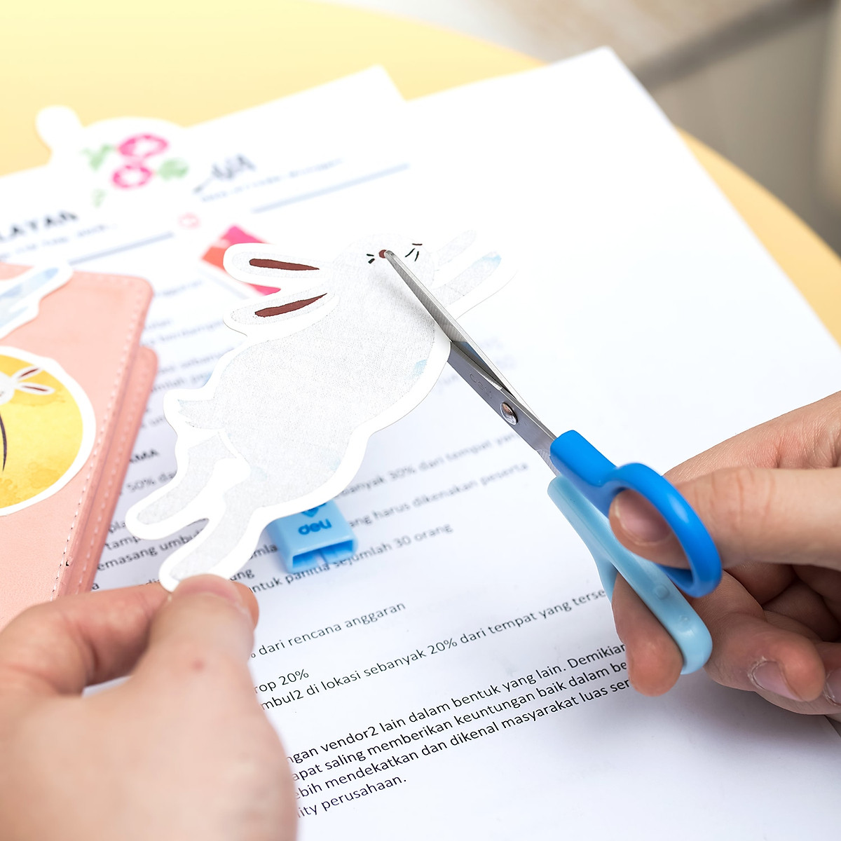 Kéo Học Sinh 121Mm Deli - Hồng/Xanh - 1 Chiếc - E6021