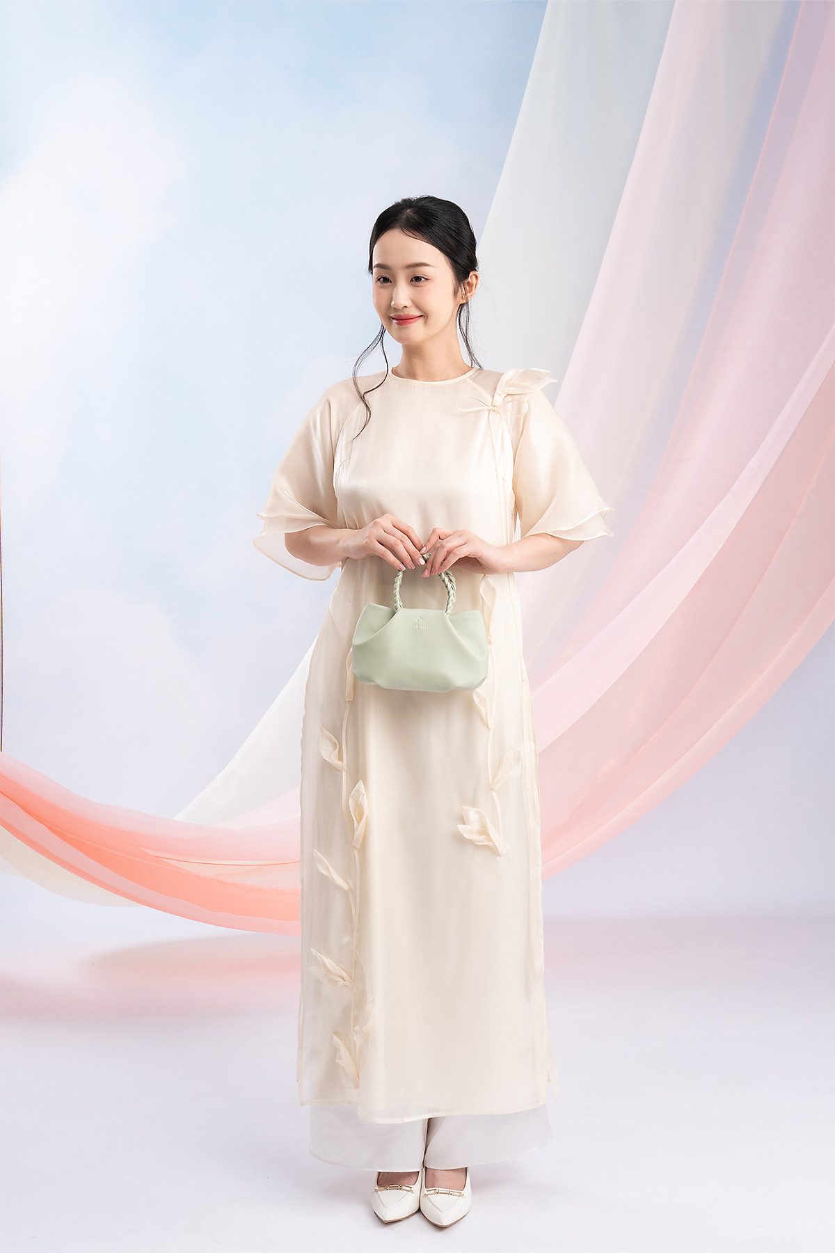 Túi Yuumy ( Thời trang nữ kiểu đám mây size 22 - Túi đeo chéo da Seasand YN257 )
