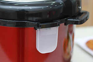 Nồi Áp Suất Đa Năng Sunhouse DNDSHD1552 - 5L (Đỏ Đen) - Hàng chính hãng