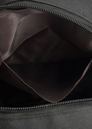 Túi Đeo Chéo Sành Điệu HARAS HR118 (26 x 17 cm) - Đen