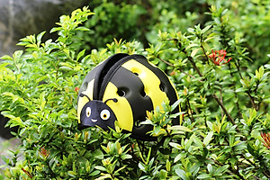 Mũ Bảo Vệ Đầu Cho Bé Mumguard Hình Ong Vàng (40 - 52 cm)  - Vàng Đen