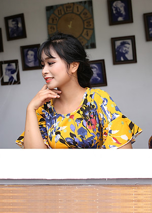 Váy Hoa Vàng Tiểu Thư Cổ Tròn Ôm Eo New4all VH3060 - Freesize Cho người dưới 50Kg