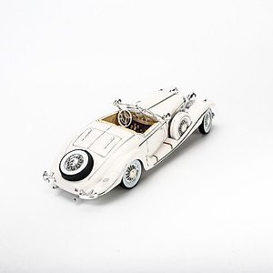 Mô Hình Xe Mercedes-Benz 500K TYP Special Roadster White 1:18 Maisto- MH 36055