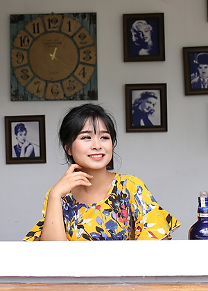 Váy Hoa Vàng Tiểu Thư Cổ Tròn Ôm Eo New4all VH3060 - Freesize Cho người dưới 50Kg