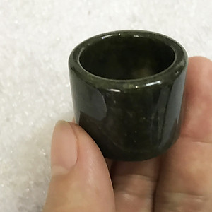 Nhẫn vuông ngọc xanh cho nam size 2.2cm cho mệnh Hỏa và Mộc