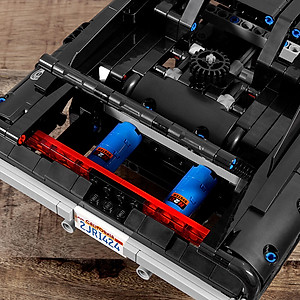 Đồ chơi lắp ráp mô hình LEGO TECHNIC ALL Siêu Xe Dom's Dodge Charger màu đen huyền bí 42111