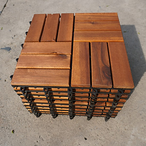 Một Thùng 10 Vỉ nhựa Sàn 12 Nan - Màu Nâu Vàng