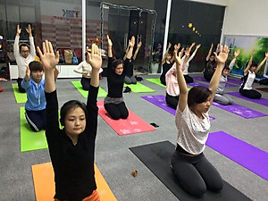 Thảm Tập Yoga, Gym Amalife 2 Lớp + Túi Đựng Thảm Tập Yoga Dây Buộc Thảm Tập Yoga (Giao Màu Ngẫu Nhiên)