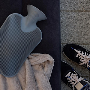 Túi chườm nóng lạnh nhập khẩu 100% từ Đức thương hiệu Fashy dòng cổ điển, tiêu chuẩn chất lượng Châu Âu giúp giảm các cơn đau kỳ kinh nguyệt, đau đầu,... hạ sốt tự nhiên, phù hợp cho người lớn, nhiều màu sắc