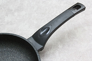 Chảo Đá Chống Dính Siêu Bền Sunhouse SBD24 24cm