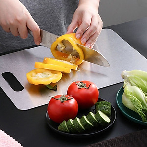 Thớt Inox SUS304 Kích Thước 34x24cm Kháng Khuẩn Nên Sử Dụng Dễ Dàng Lau Chùi Và Vệ Sinh Dễ Dàng, Không Xước Dăm Không Ăn Mòn